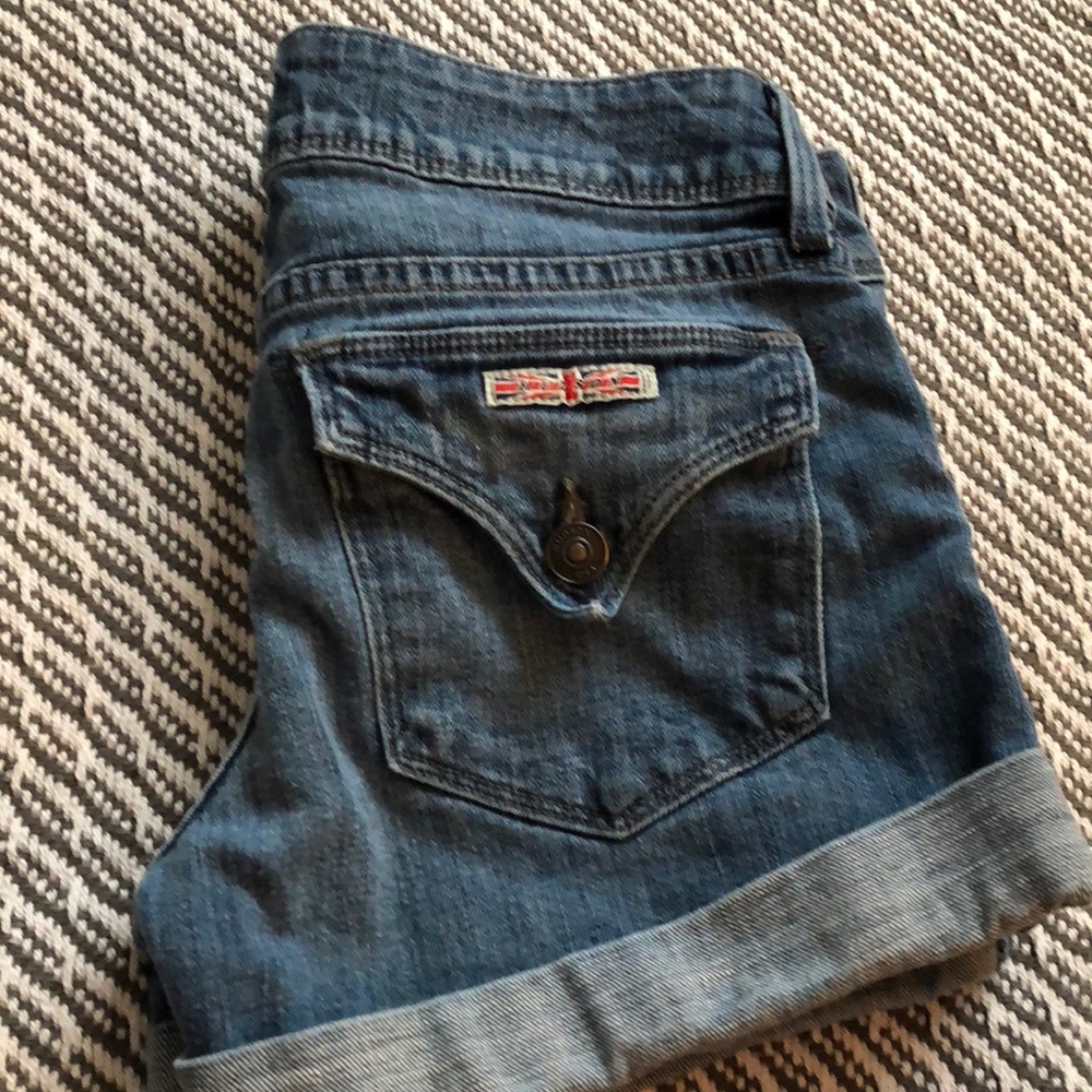 Cute Hudson brand jean shorts! Size 26.